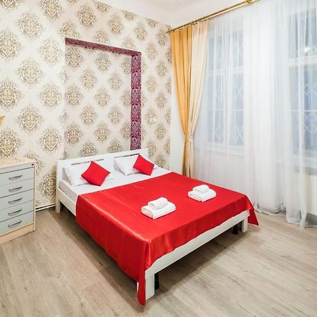 Ferienwohnung Apartament On Franka Street Lemberg Exterior foto